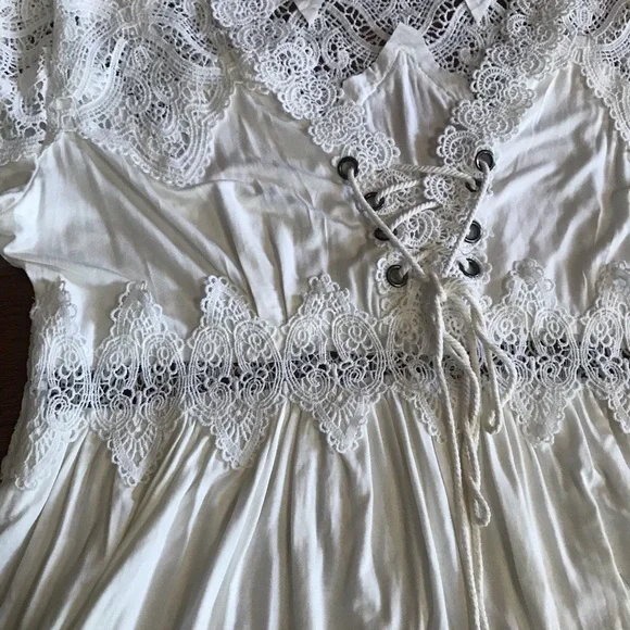 SOLD Pol L white lace boho blouse bell sleeve fairy corset beachy - Picture 3 of 9